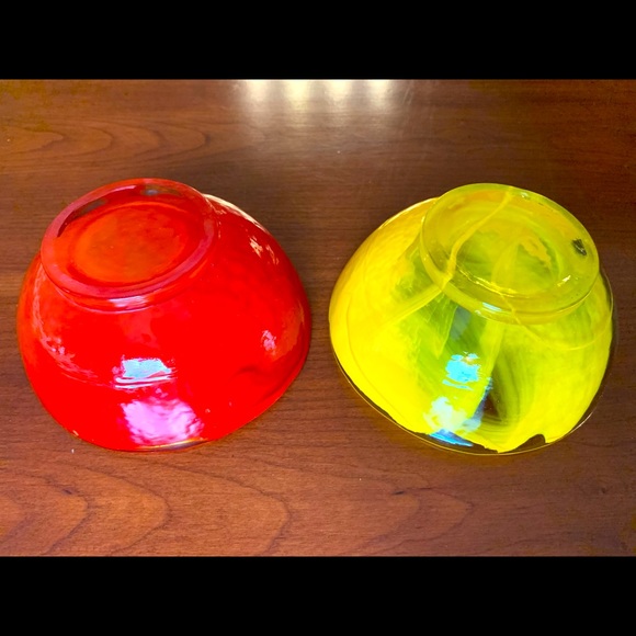 Collectible Red & yellow color two very thick handblown colored glass bowls - Picture 5 of 6